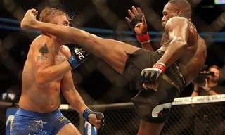 Lạnh gáy với những pha knock-out của võ sĩ Jon Jones