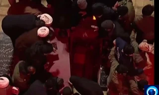 Lễ hạ huyệt tướng Iran Soleimani ở 'nghĩa trang liệt sĩ' Kerman