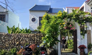 Ngôi nhà cũ ở Quảng Ngãi 'lột xác' nhờ kiến trúc phong cách Địa Trung Hải