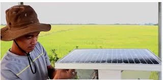 Thầy giáo miền Tây sáng chế máy diệt rầy bằng năng lượng mặt trời