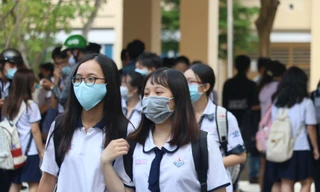 Đề thi tiếng Anh tốt nghiệp gây thích thú với sĩ tử, bàn về cuộc sống không có Internet