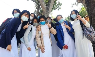 TP.HCM: 1,7 triệu học sinh quay lại trường học, chính thức chấm dứt “học kỳ online“