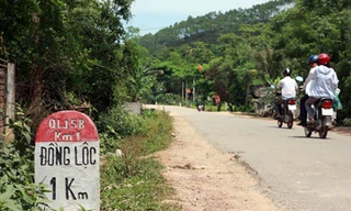 Thăm Ngã ba Đồng Lộc ngày 30-4