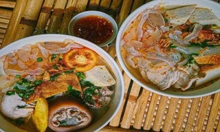Giờ ăn đến rồi: Bún cá Nha Trang loại đặc biệt hay Tokbokki thơm ngon vô đối?