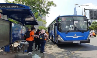 TP.HCM: Không đeo khẩu trang khi lên xe buýt, bạn có thể bị mời xuống xe