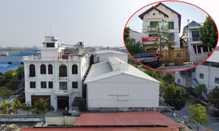 Cận cảnh loạt biệt thự 'mọc' trong cụm công nghiệp làng nghề ở Hà Nội