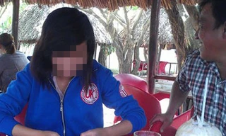 Bé Hồng L tại quán càphê Mỹ Linh