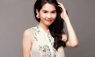 Cùng người đẹp chọn sơ mi hoa đón nắng hè