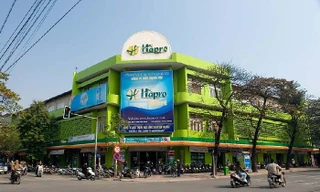 Tổng Công ty Hapro được biết đến là doanh nghiệp đang quản lý rất nhiều khu đất vàng, mặt bằng thương mại ở trung tâm Hà Nội và nhiều tỉnh, thành phố lớn khác.