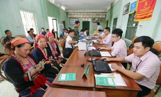 Hiện có gần 6,7 triệu hộ nghèo và các đối tượng chính sách đang được vay vốn ưu đãi tại NHCSXH 