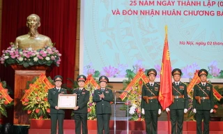 Kỷ niệm 25 năm thành lập MB vinh dự đón nhận Huân chương Bảo vệ Tổ quốc Hạng Nhất 