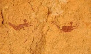 Kỳ lạ nghệ thuật đá 9.000 năm tuổi về những người bơi lội ở nơi hiện là sa mạc Sahara 