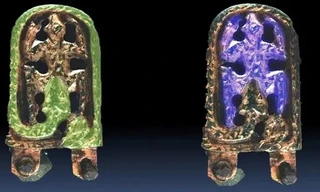 Giải mã bí ẩn về khóa thắt lưng thời Trung cổ 'rồng ăn ếch' ở Séc 