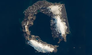 Có thể đi thuyền vào một ngọn núi lửa đang hoạt động