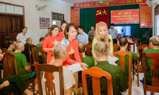 Cộng đồng người Việt tại Đức trao hơn 500 triệu đồng tặng thương, bệnh binh nhân dịp 27/7 