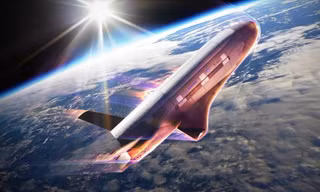 Tàu vũ trụ X-37B bắt đầu 'phanh khí động' để hạ thấp quỹ đạo