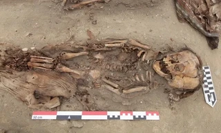 Hai ngôi mộ trẻ em hé lộ căn bệnh tàn khốc 500 năm trước