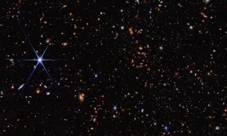 Tìm thấy carbon vào buổi bình minh của vũ trụ, sự sống có thể xuất hiện sớm hơn nhiều 