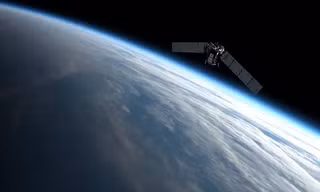Vệ tinh Nga suýt va chạm với tàu vũ trụ Mỹ, NASA không thể làm gì để ngăn chặn 