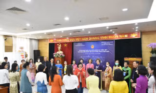 Chia sẻ phương pháp dạy tiếng Việt cho trẻ em ở nước ngoài