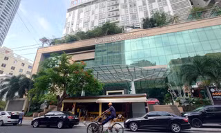 Tổ hợp khách sạn 4 sao Galina Hotel & Spa được xây trên đất quốc phòng. Ảnh C.H