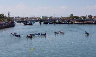 Tưng bừng lễ hội đua thuyền trên sông Cà Ty 