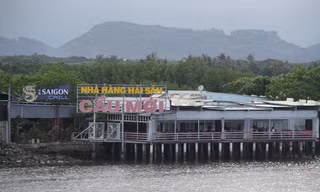 Khánh Hòa chưa tháo dỡ nhà hàng hải sản xây lấn đầm Thủy Triều