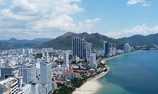 Nha Trang sẽ cưỡng chế 25 công trình lớn xây dựng vượt tầng