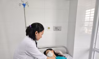 Nguyên nhân 12 học sinh ở Nha Trang bị ngộ độc sau khi ăn tại vỉa hè 