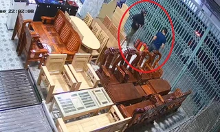 Trưởng công an xã bị tố rút súng dọa bắn người