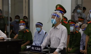 Bị cáo Nguyễn Chiến Thắng trả lời các câu hỏi của HĐXX. Ảnh C.H