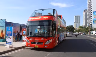 Thí điểm xe buýt 'mui trần' chở khách du lịch Nha Trang