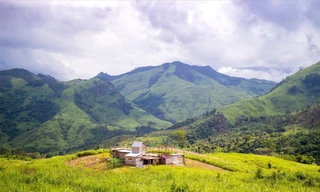 Khánh Hoà: Liên lạc được 45 du khách, người dân mắc kẹt trên núi Tà Giang