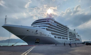 Thêm siêu tàu du lịch đưa du khách quốc tế tham quan phố biển Nha Trang