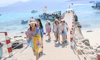 Hơn 5.300 người Trung Quốc bị 'kẹt' tại Khánh Hoà sẽ được bay về nước