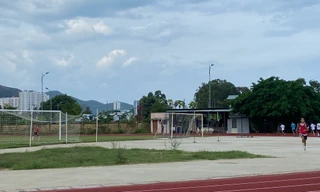 Huấn luyện viên đội U19 Khánh Hòa bị đình chỉ vì nghi 'giữ tiền' cầu thủ