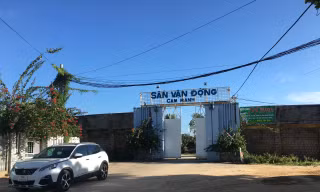 Cho thuê 18.000m2 đất sân vận động Cam Ranh với giá 'bèo'