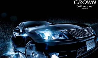 Ngỡ ngàng với Toyota Crown 2013