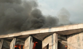 Cháy dữ dội tại công ty nước ngoài ở Bình Dương