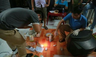 Công an khám xét nhà của ông "trùm" ma túy Trần Hoàng Anh