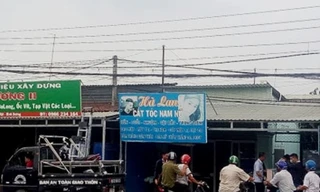 Vờ vào cắt tóc rồi dùng dao đâm chủ tiệm gục tại chỗ