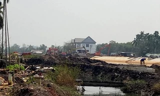 Nhà nứt, cây trồng chết hàng loạt vì 'siêu dự án' thoát nước