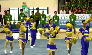 Ấn tượng nữ sinh đồng diễn Cheerleader
