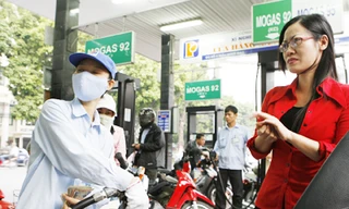 Các doanh nghiệp đầu mối nhập khẩu xăng dầu khẳng định cung ứng đủ hàng cho thị trường	Ảnh: Hồng Vĩnh