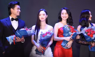 Samuel An tháp tùng 3 mỹ nhân AMEE, Salim, Trúc Anh trên thảm đỏ "Thiên Thần Hộ Mệnh"