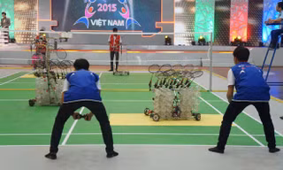 Xem Robot đánh cầu lông tại Robocon 2015
