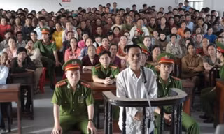 Nghịch tử Phương tại tòa