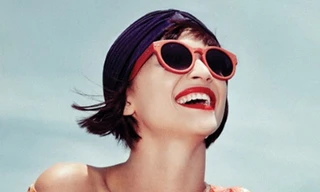 Ngời sắc cùng sóng biển