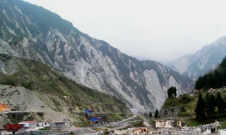 Hé lộ nguyên nhân gây ra trận động đất ở Nepal