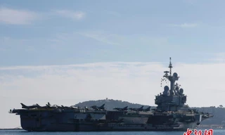 Mục kích tàu sân bay Pháp rời cảng tham chiến chống IS